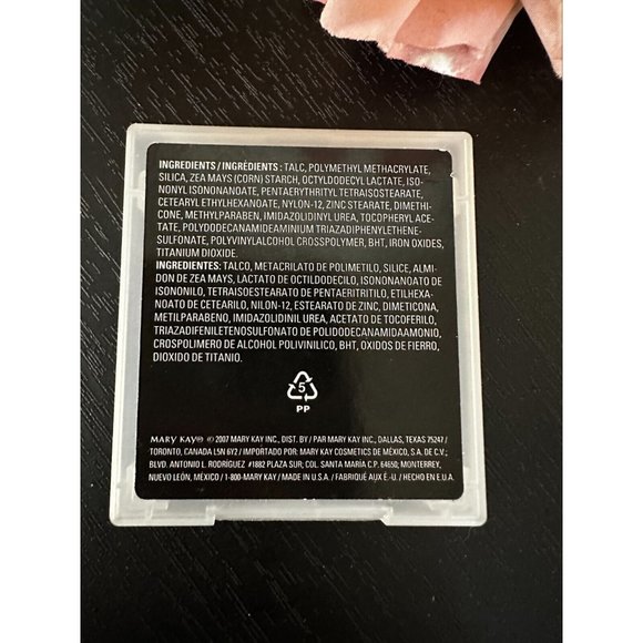 Mary Kay Sheer Mineral Pressed Powder IVORY 1 0.32 oz 015135 - Picture 3 of 3